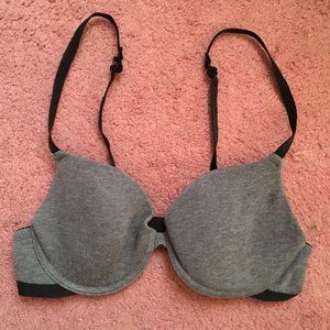 Xhilaration Gray T-Shirt Bra 34B
